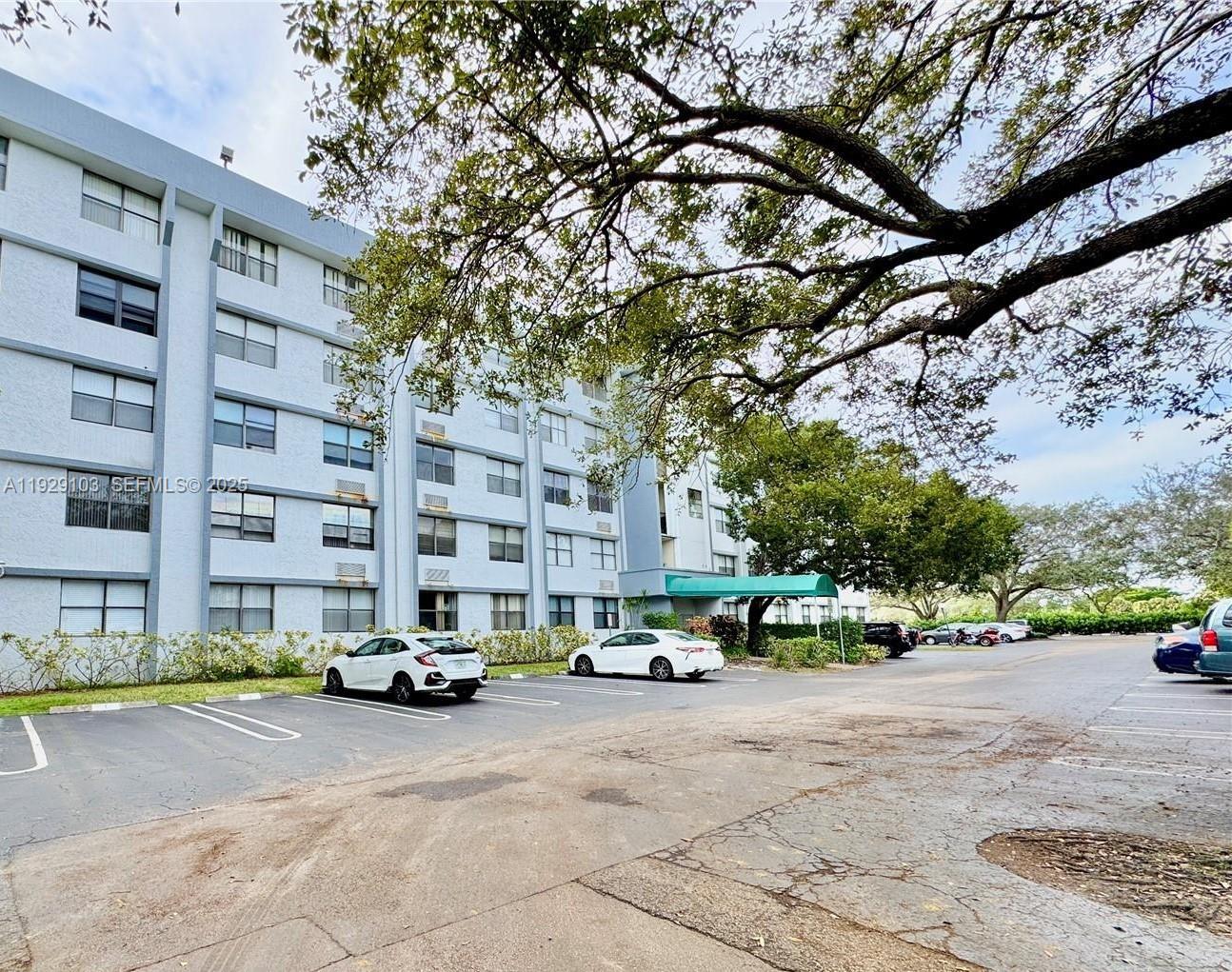 CORAL SPRINGS TOWER CLUB - Residential