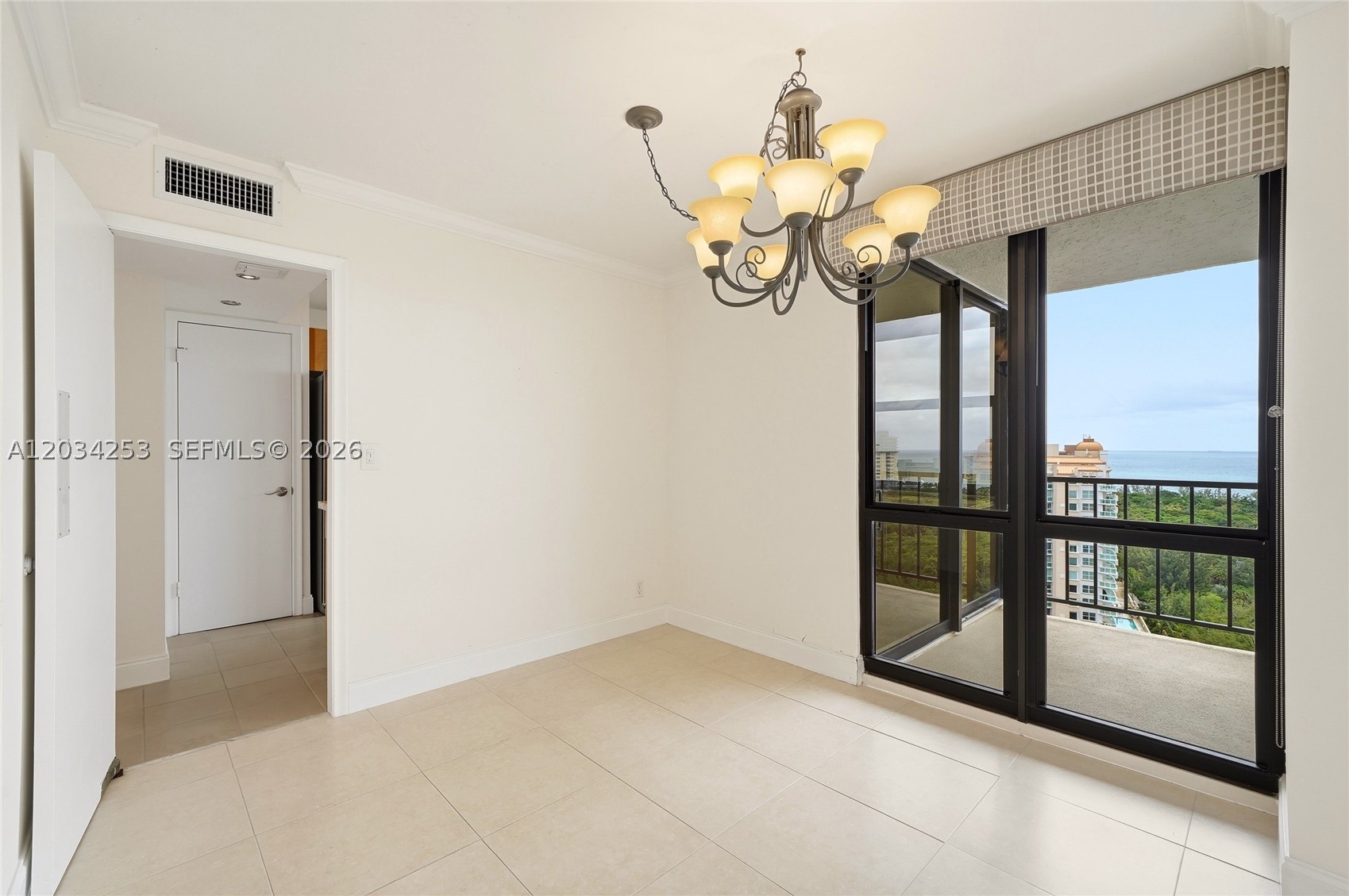 CORINTHIAN ON THE INTRACO - Residential
