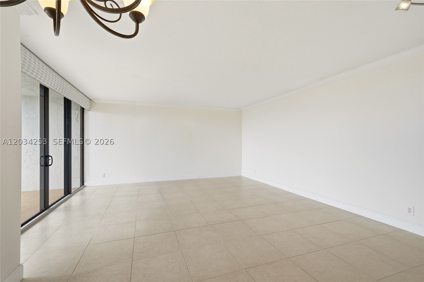 CORINTHIAN ON THE INTRACO - Residential