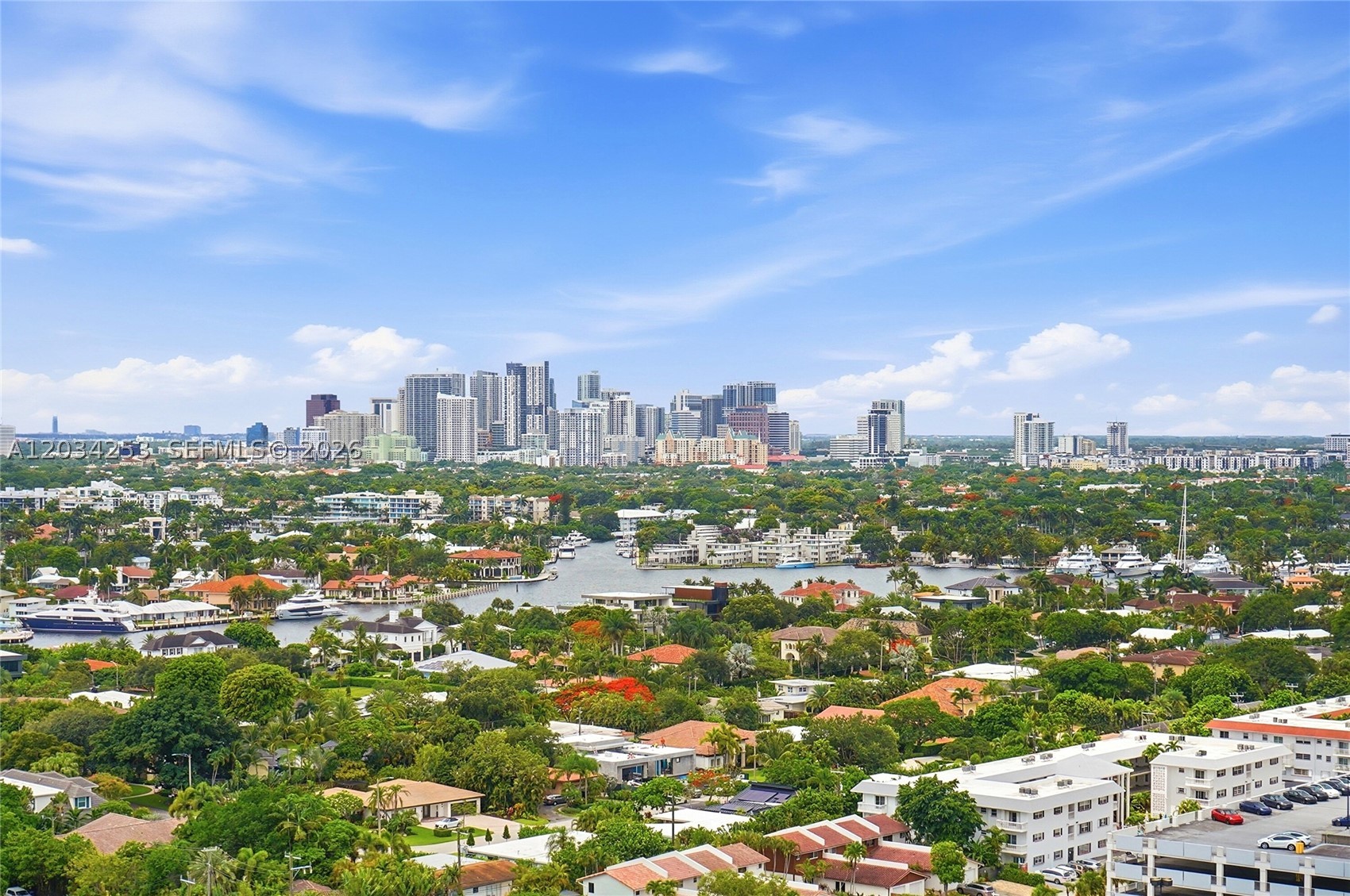 CORINTHIAN ON THE INTRACO - Residential