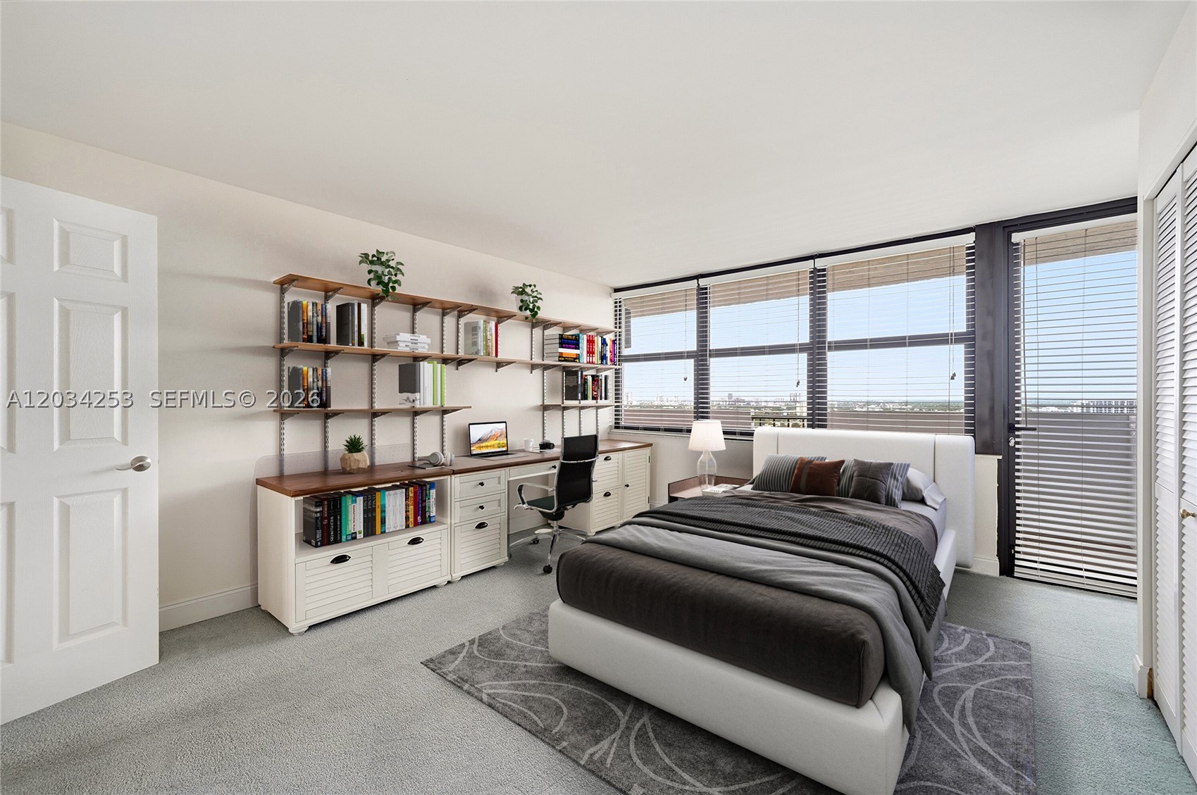 CORINTHIAN ON THE INTRACO - Residential