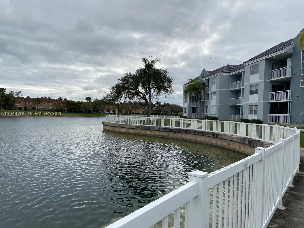 LE CLUB AT OLD CUTLER CON - Residential