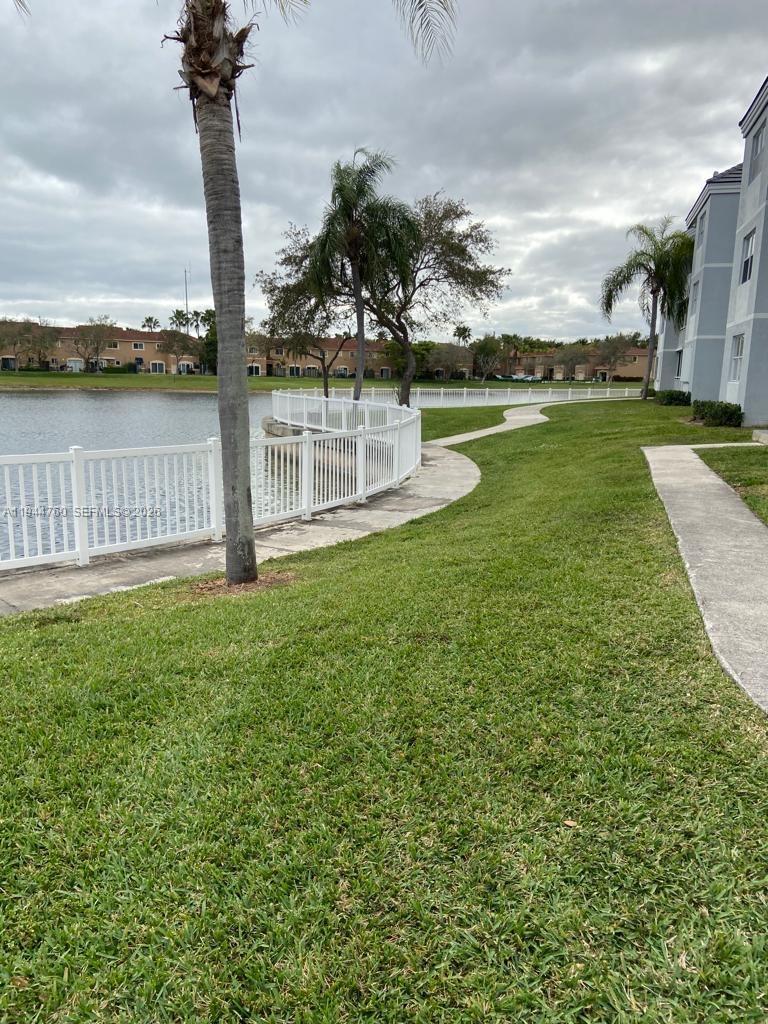 LE CLUB AT OLD CUTLER CON - Residential