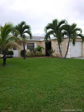 Single family home close to I95, shopping and schools. Boca Raton less than 10 minutes away. Rapid approval.