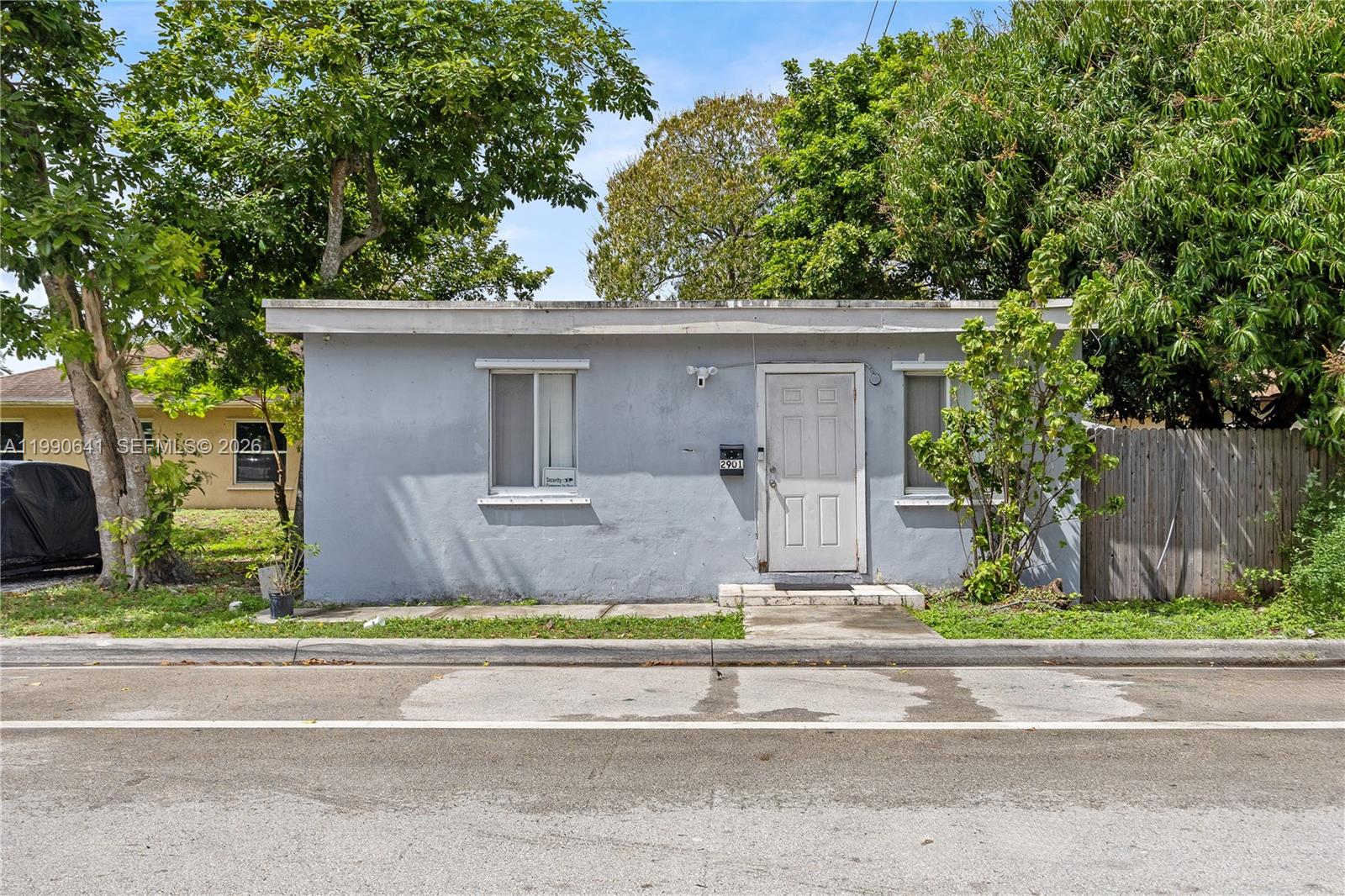 Welcome to this quaint and sweet home! Property has 2 bedrooms and 1 bathroom - perfect for a first time home buyer, investor, or someone who would like to own their own property at an affordable price! property has been well maintained by the current tenants and is in great condition. Property also offers a large backyard and if fenced in it can be used as additional space to host friends and family and make it your own oasis. Roof is from 2016. Electrical from 2017. Full 3D walk-through video available upon request. PLEASE NOTE - I AM NOT AVAILABLE ON THE SABBATH/SATURDAY'S.