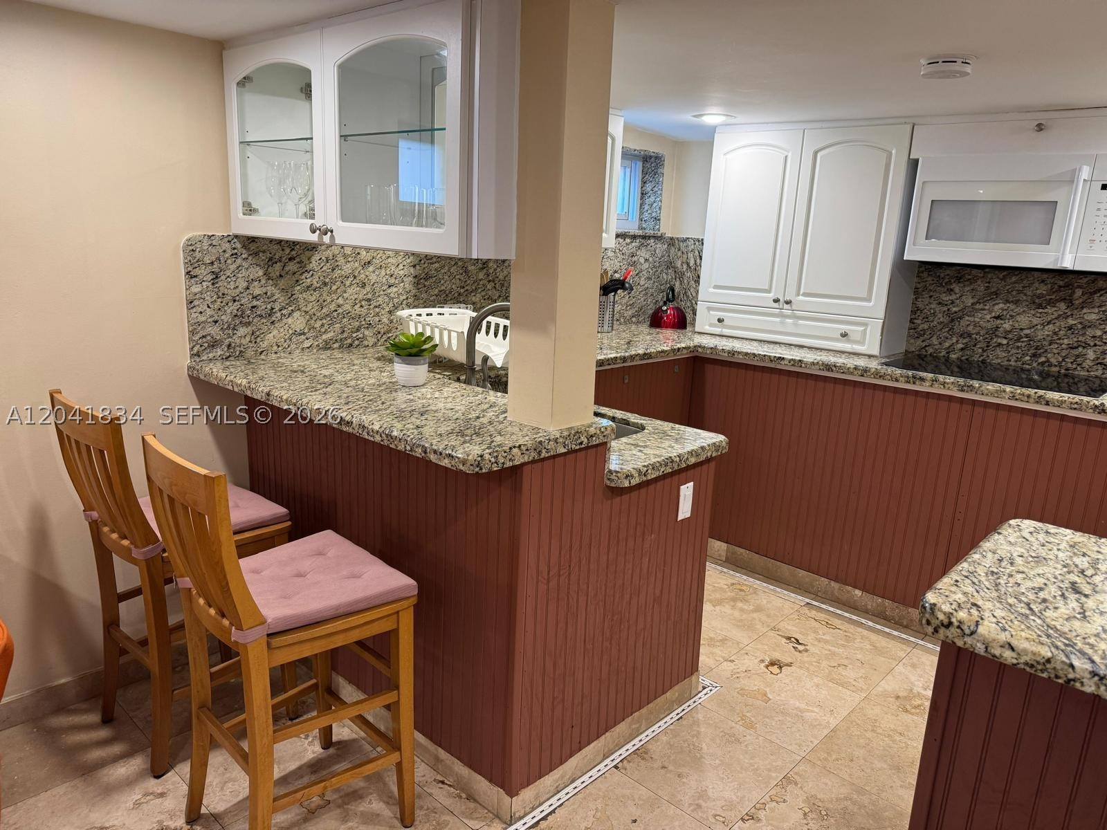 LAWRENCE ESTATE LAND COS - Residential Lease