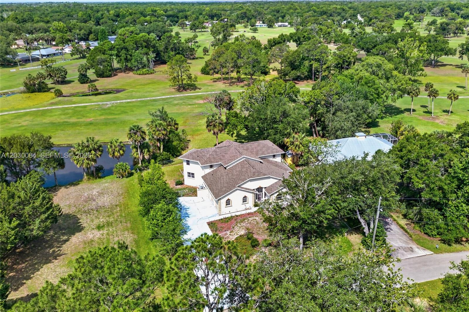Paradise Country Club - Residential