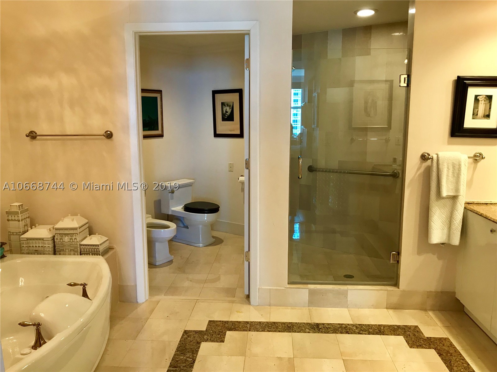 PORTOFINO TOWER CONDO - Residential