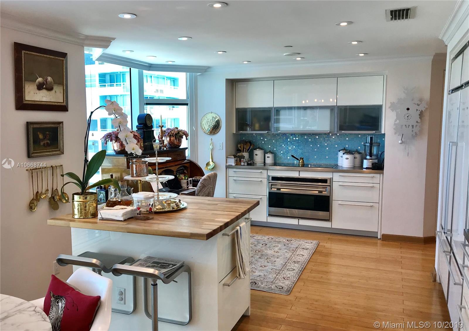 PORTOFINO TOWER CONDO - Residential