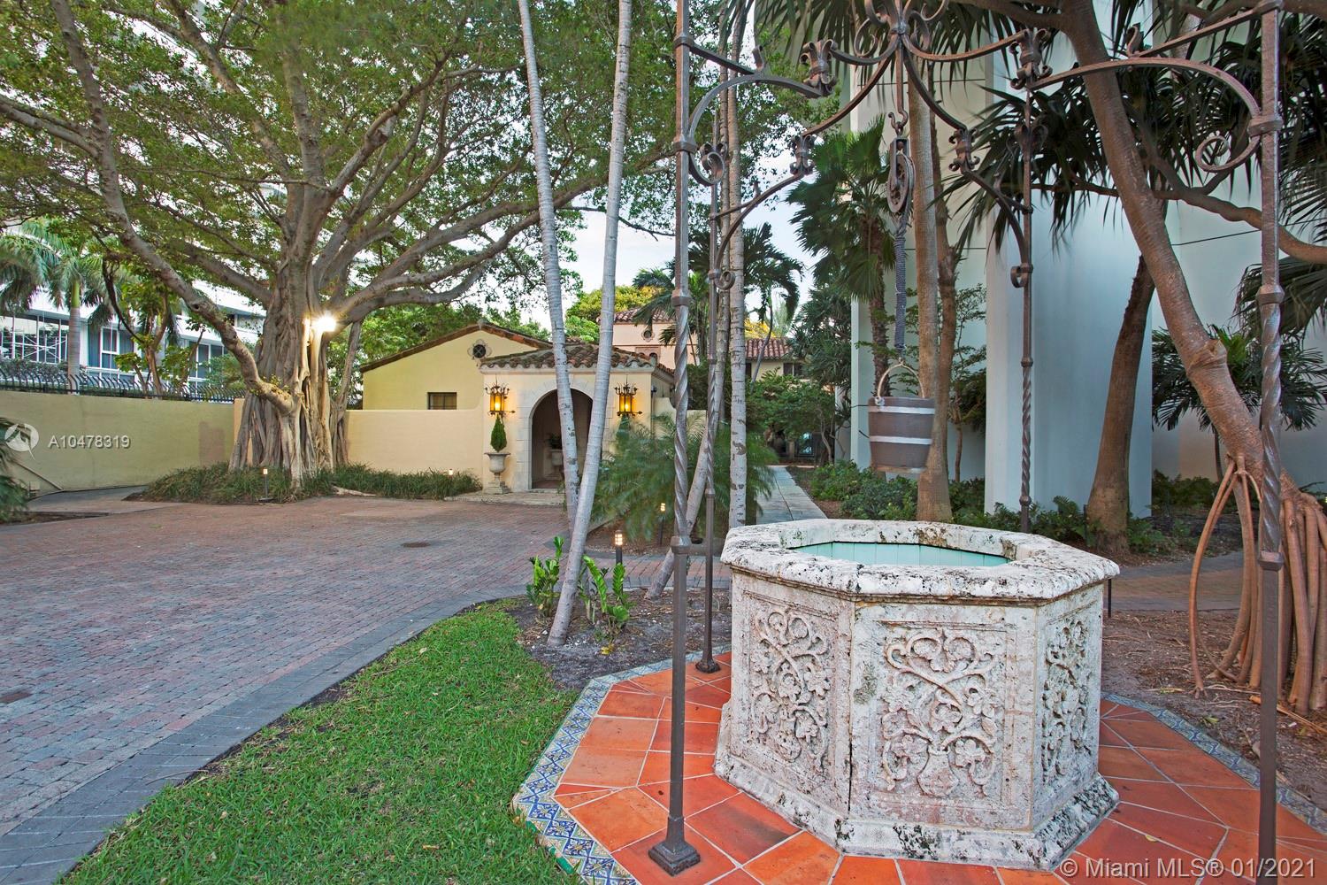SANTA MARIA CONDO - Residential