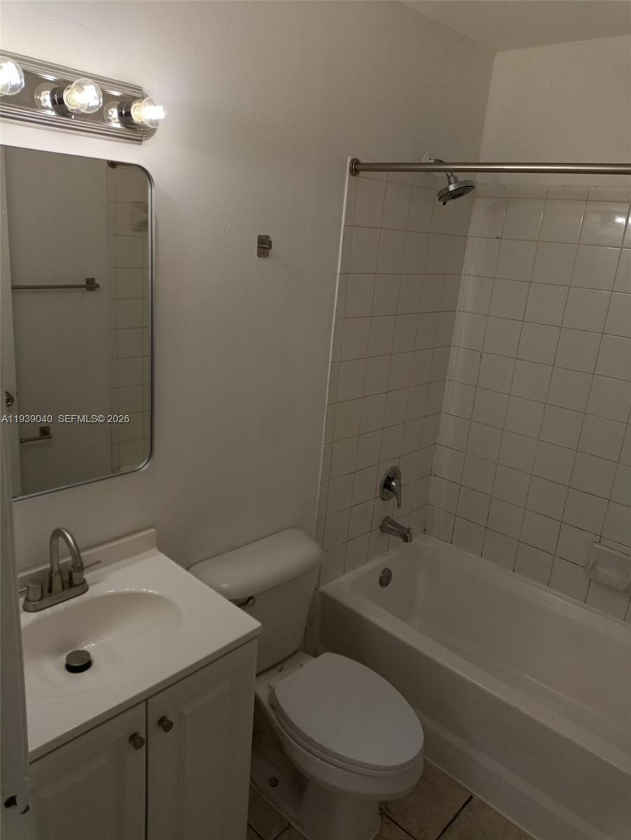 ST ANDREWS PALM BEACH CON - Residential Lease