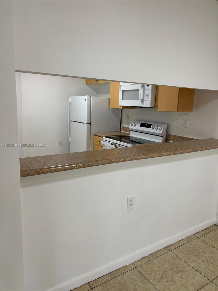 ST ANDREWS PALM BEACH CON - Residential Lease