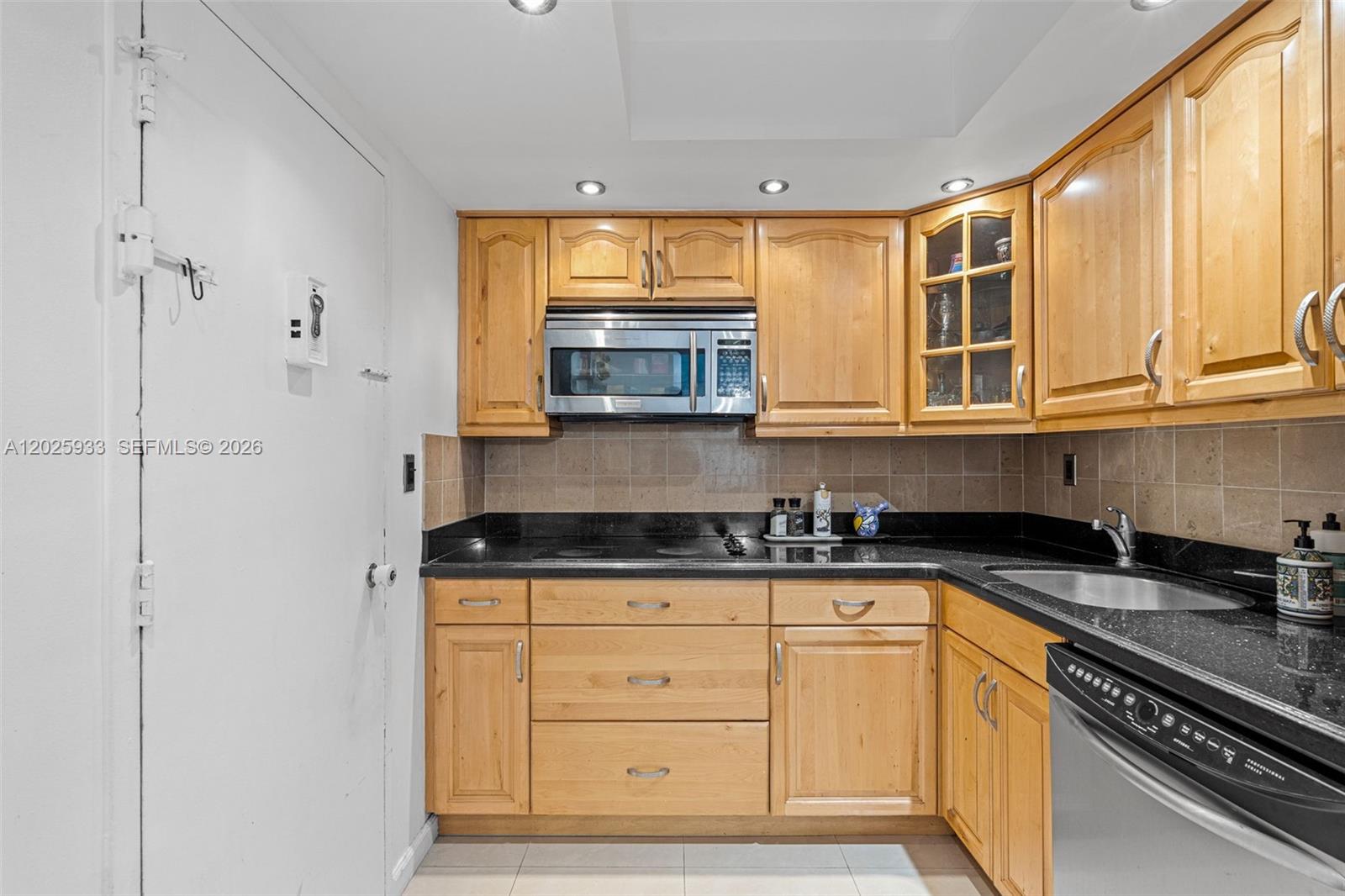 KENNEDY HOUSE CONDO - Residential