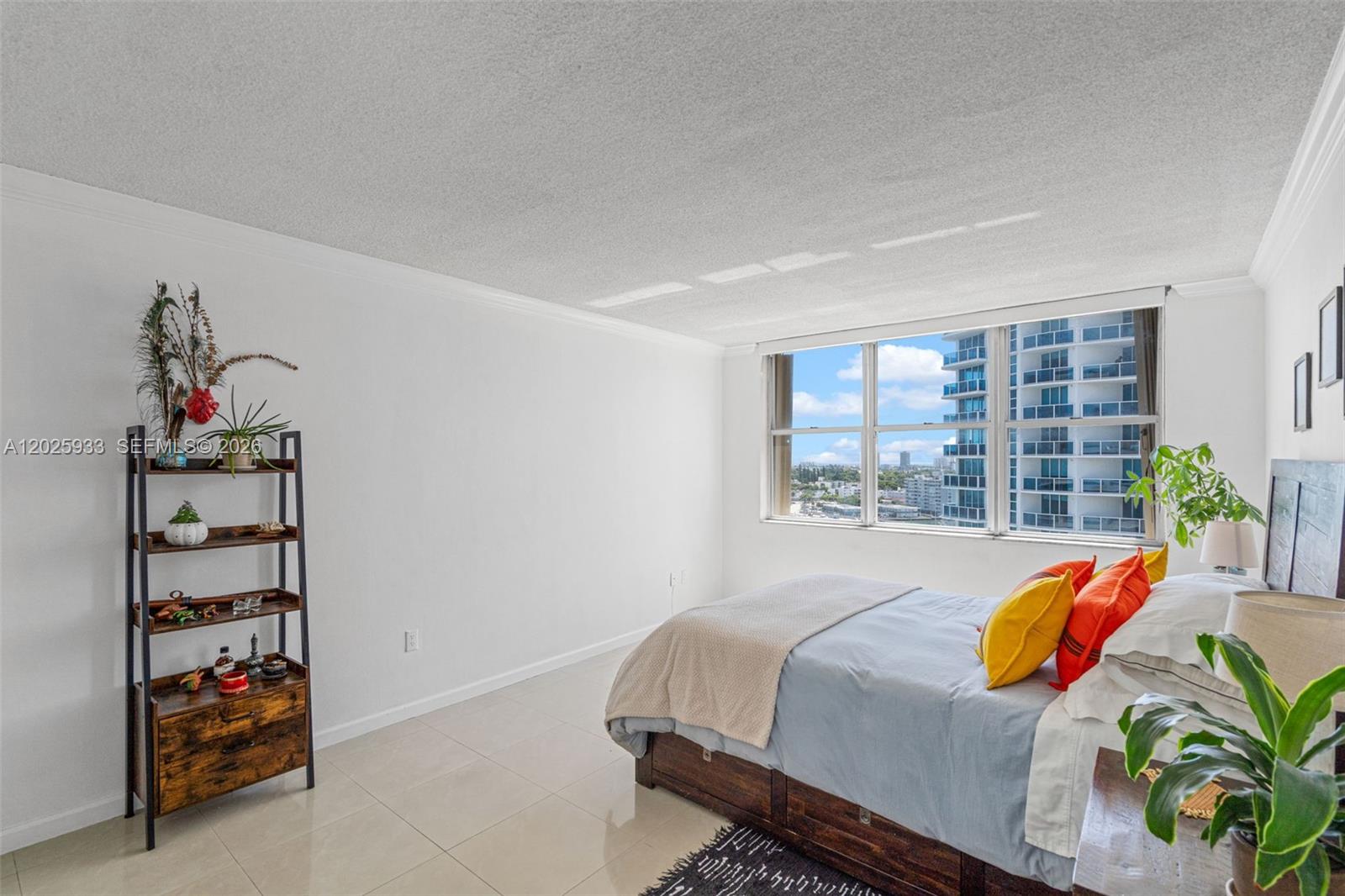KENNEDY HOUSE CONDO - Residential