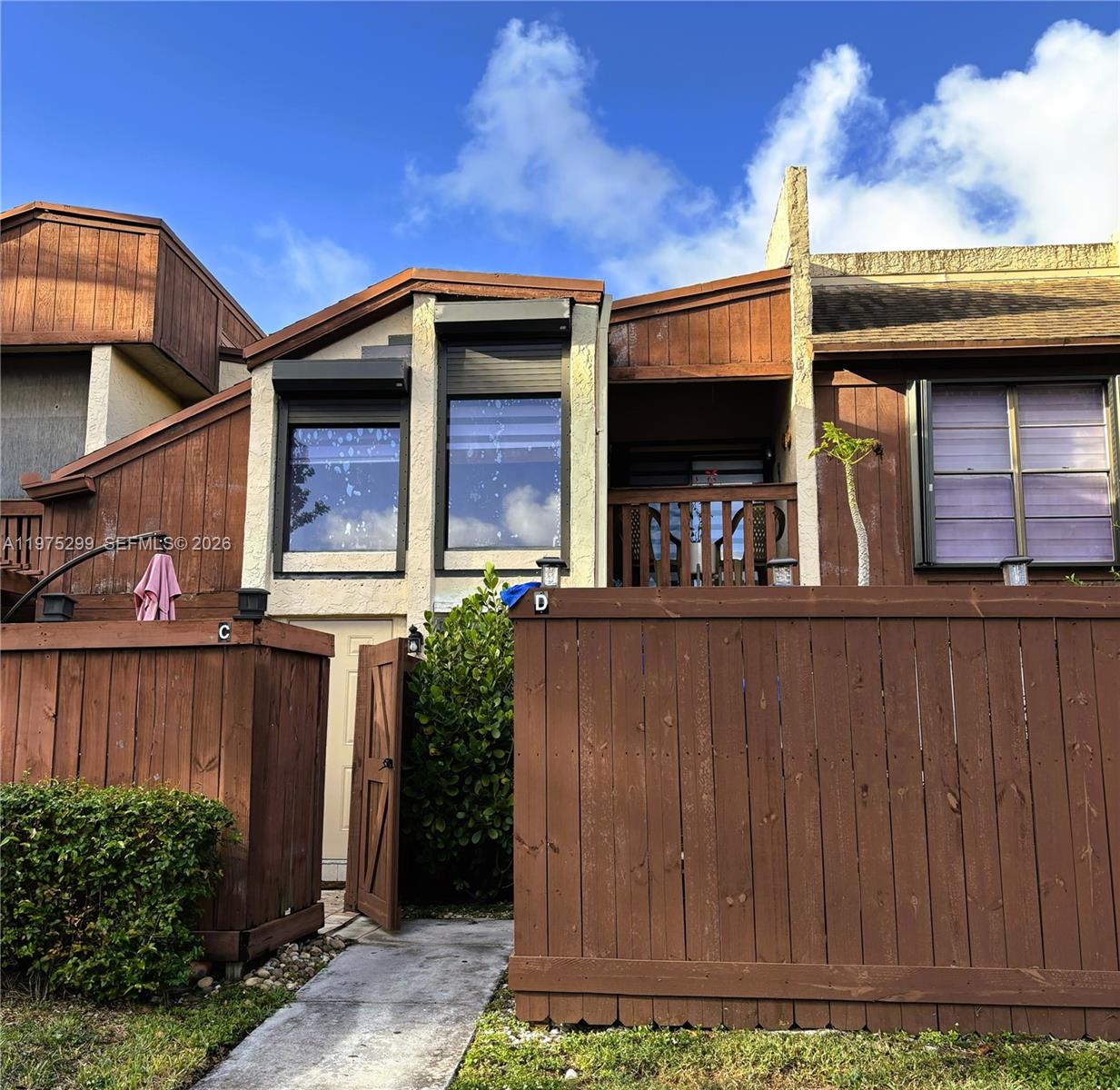 Back on the Market!. Updated & very spacious 2nd floor condo townhouse in beautiful gated Snapper Village community, close to shopping centers, public transportation & hospitals   Resort like amenities, pool, clubhouse, security, children playarea, tennis courts, etc. Features: 3 bed/ 2 bath. Great kitchen with SS appliances, gas range, washer/dryer, lot of closet space, tiled floors, zebra blinds, ceiling fans, hurricane shutters, balconies.