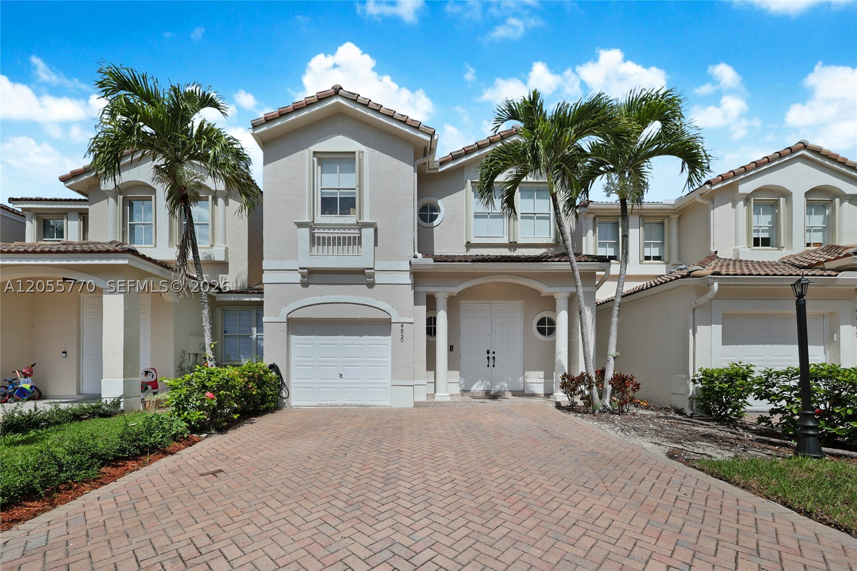 Beautifully updated 3-bedroom, 2.5-bath townhouse located in a peaceful and desirable community in the heart of Doral. This home features a beautifully and completely remodeled kitchen, an ample private patio, a garage, and a spacious double driveway. Ideally located near major expressways, shopping centers, and excellent schools. Low HOA fees make this property an exceptional opportunity!