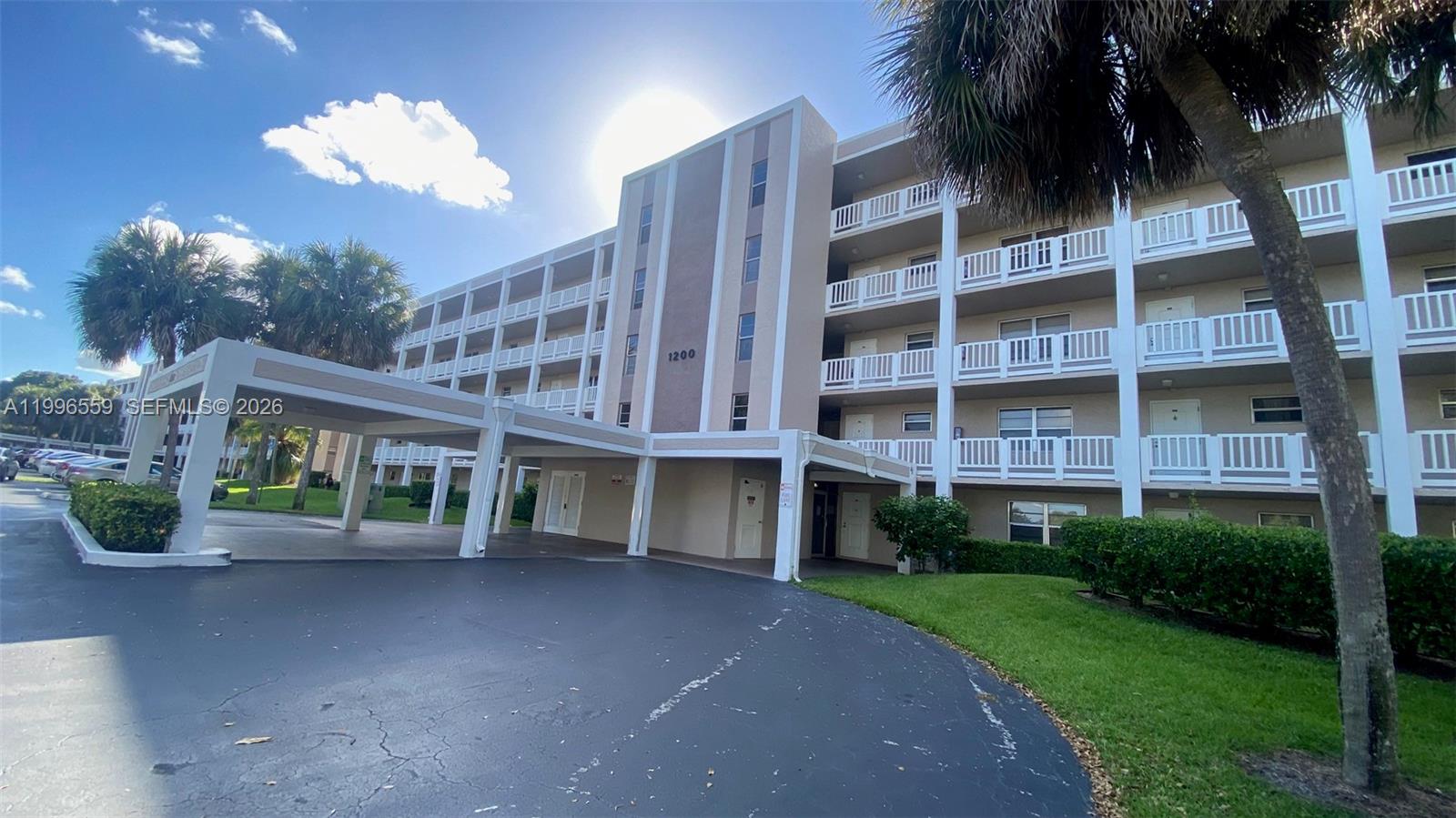 SHERWOOD SQUARE CONDOMINI - Residential