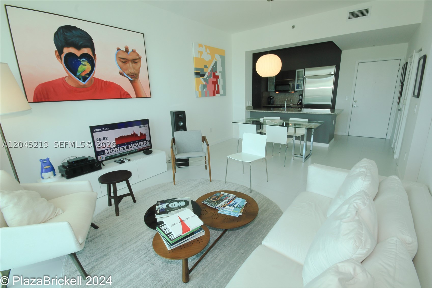BEAUTIFUL UPSCALE FURNISHED 1 BEDROOM WITH GREAT ART. NOTHING HAS BEEN SPARED IN THE SETTING OF THIS MAGNIFICENT CONDO. FROM THE 50th FLOOR YOU'LL ENJOY COMMANDING VIEWS ON BRICKELL AND THE BAY, LOOKING ALL THE WAY TO THE PORT AND SOUTH BEACH. FULLY EQUIPPED KITCHEN. LUXURY HOTEL STYLE BATHROOM. SPACIOUS BEDROOM WITH KING SIZE BED. BUILD-UP CLOSET SPACE. CENTRALLY LOCATED IN BRICKELL, THE PLAZA BRICKELL OFFERS ALL AMENITIES: 2 INFINITY HEATED POOL, JACUZZI, BARBECUE AREA, 24/7 GYM, VALET PARKING, FRONTDESK AND SECURITY. CLUB ROOM, CHILDREN PLAYROOM, CONVENIENCE STORE, BUSINESS CENTER. MORE THAN 200 RESTAURANTS WITHIN A 5 MINUTES WALK. 1.5 BLOCK FROM MARY BRICKELL VILLAGE AND BRICKELL CITY CENTER.