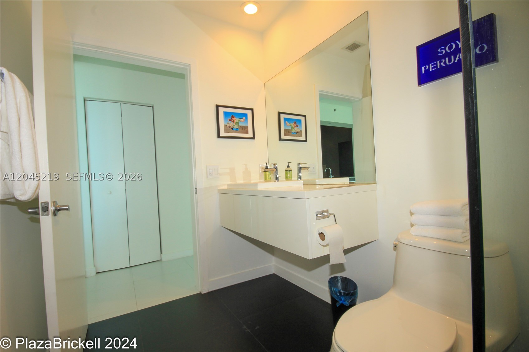 THE PLAZA 851 BRICKELL CO - Residential Lease