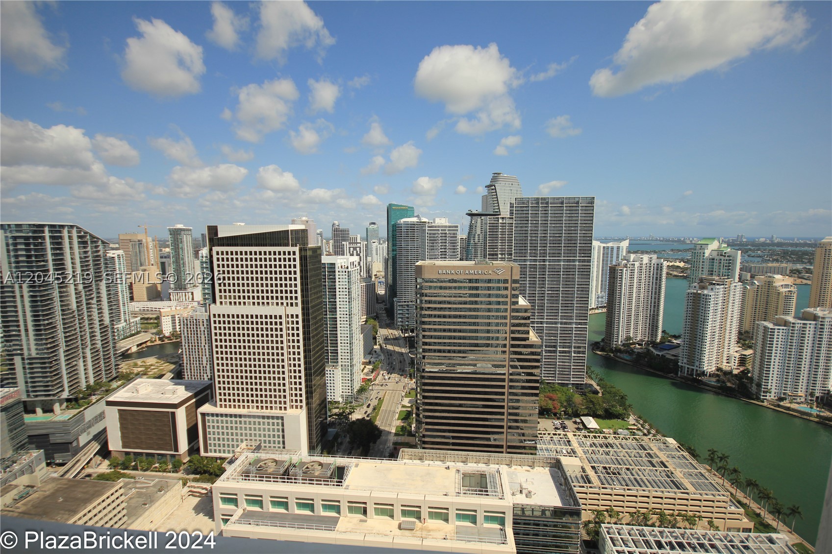 THE PLAZA 851 BRICKELL CO - Residential Lease