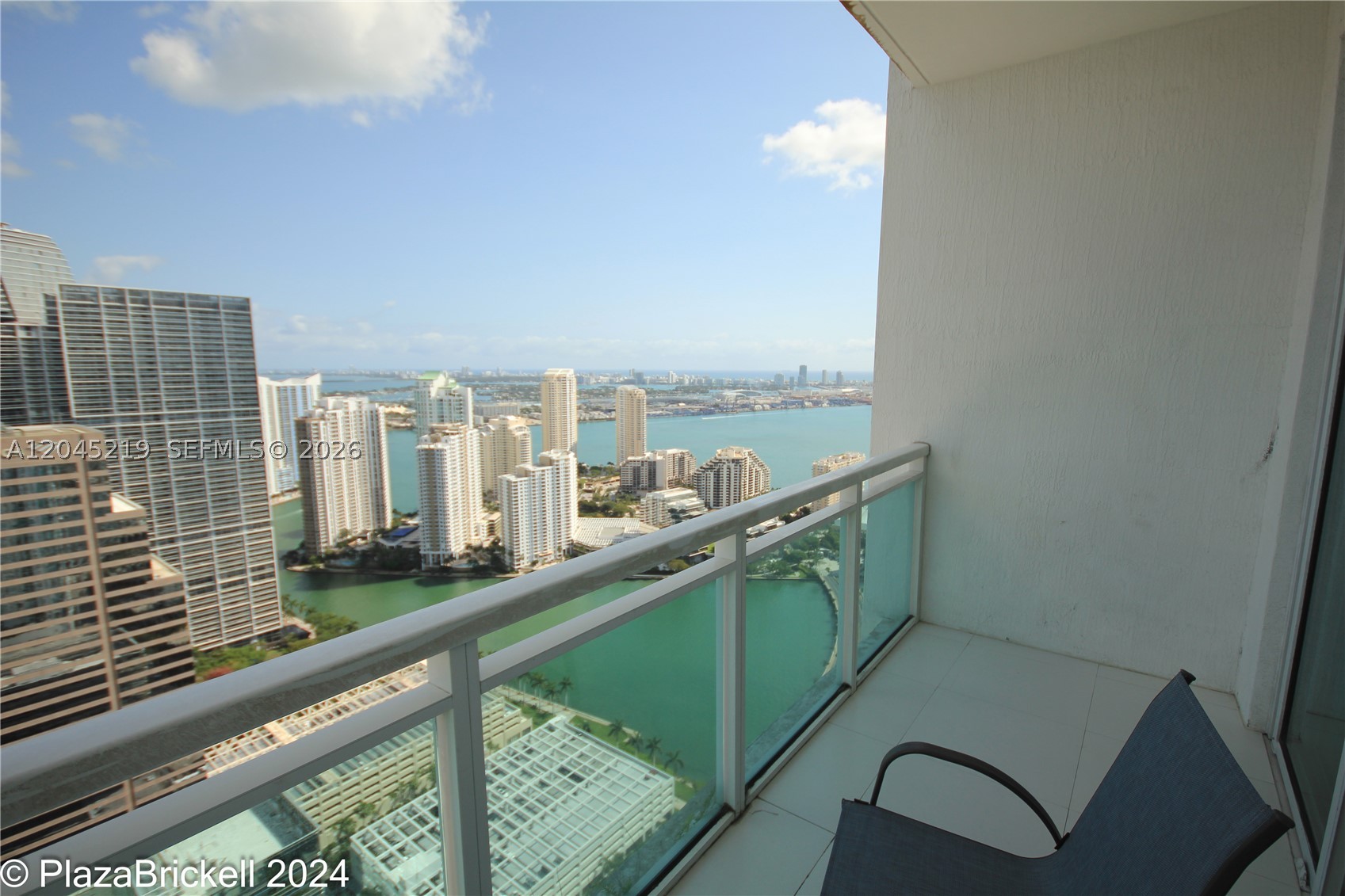 THE PLAZA 851 BRICKELL CO - Residential Lease