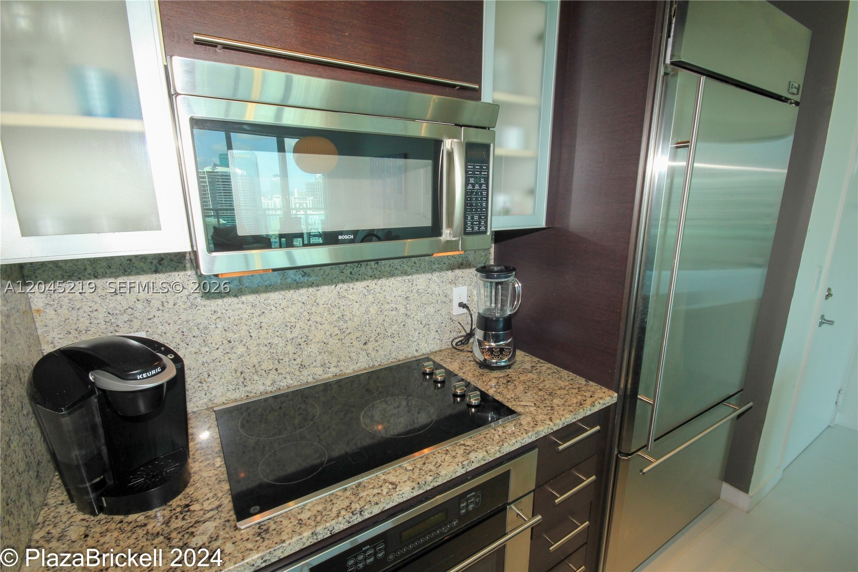 THE PLAZA 851 BRICKELL CO - Residential Lease