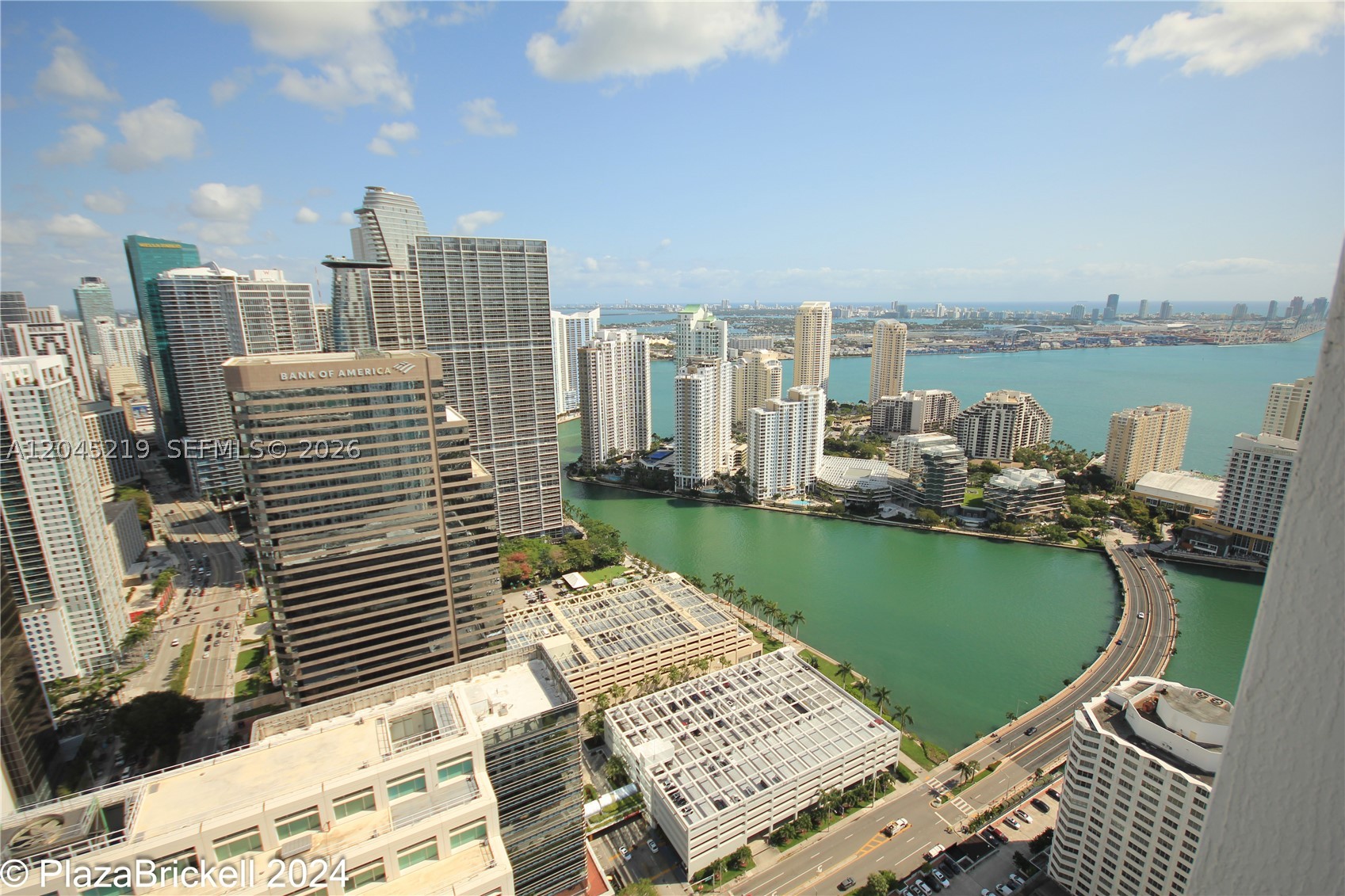 THE PLAZA 851 BRICKELL CO - Residential Lease