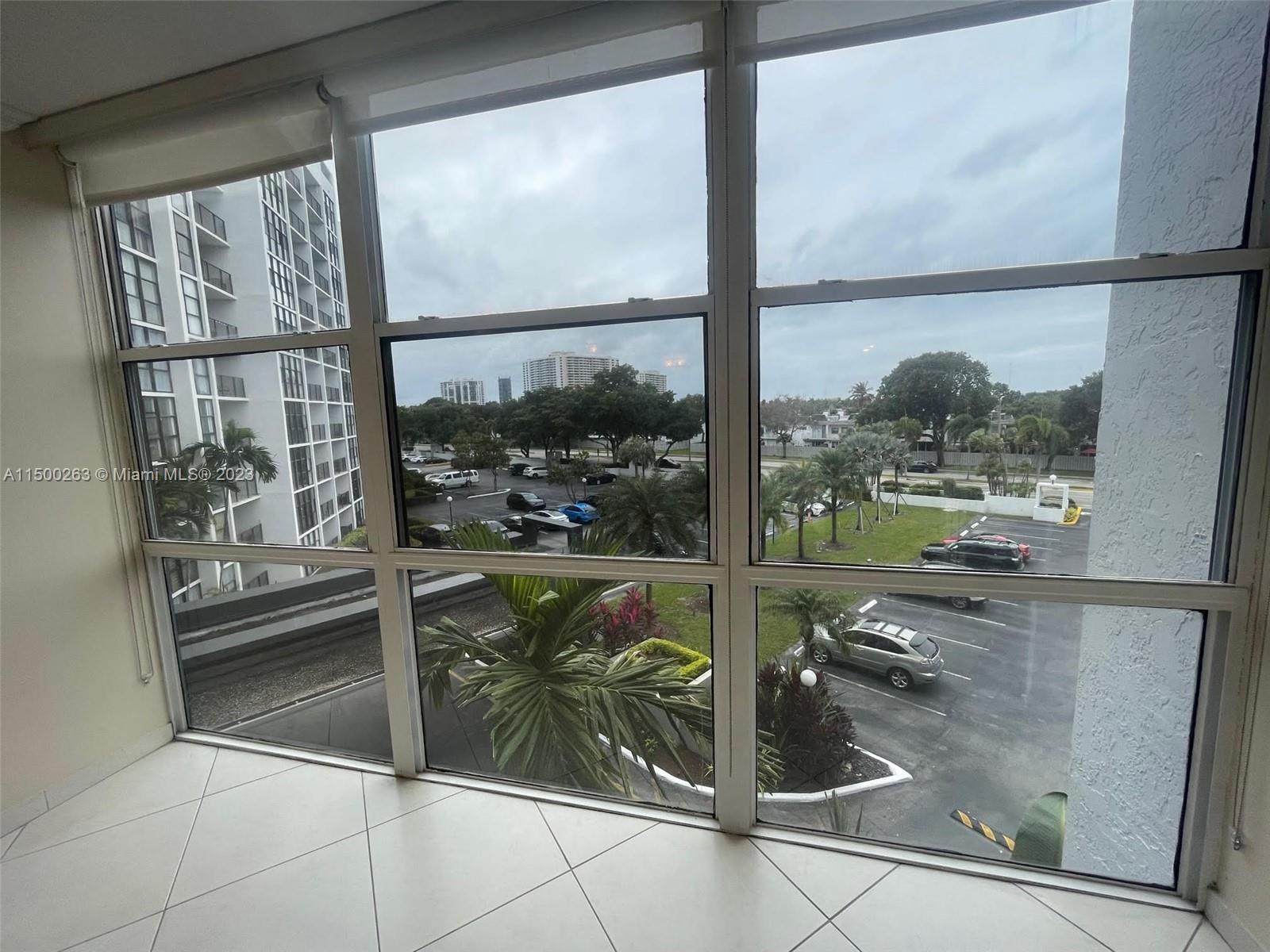 OCEANVIEW PARK CONDO - Residential Lease