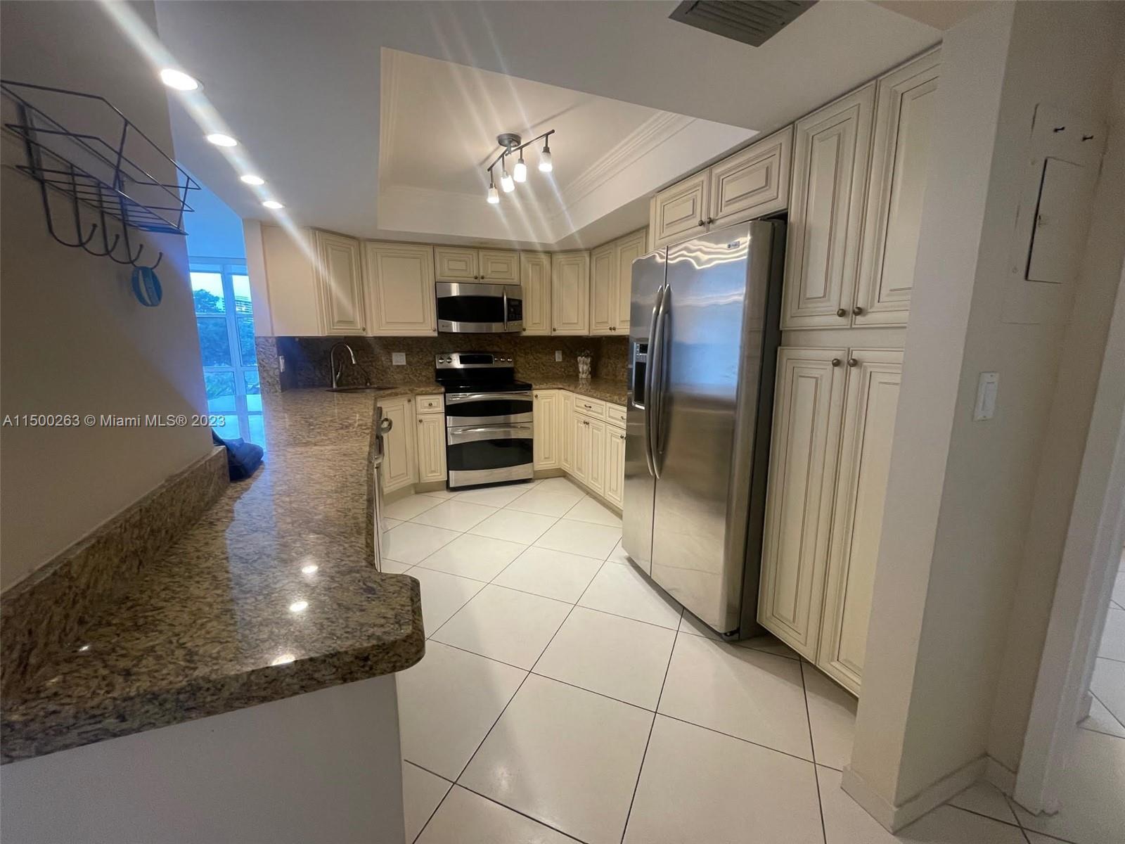 OCEANVIEW PARK CONDO - Residential Lease