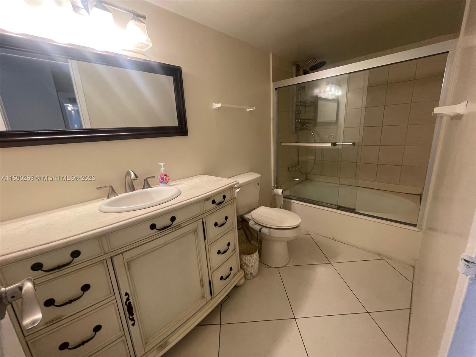 OCEANVIEW PARK CONDO - Residential Lease