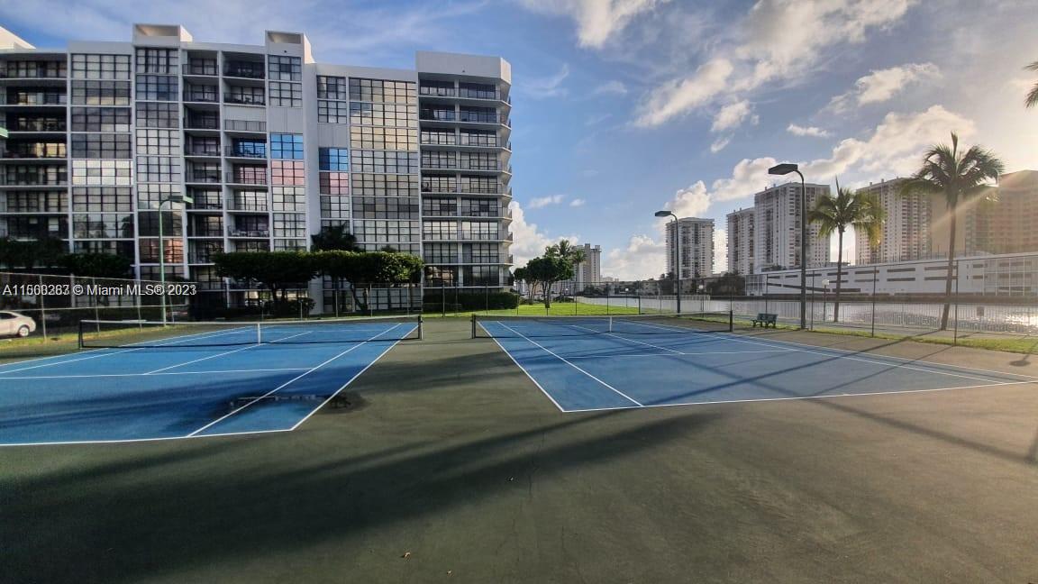 OCEANVIEW PARK CONDO - Residential Lease