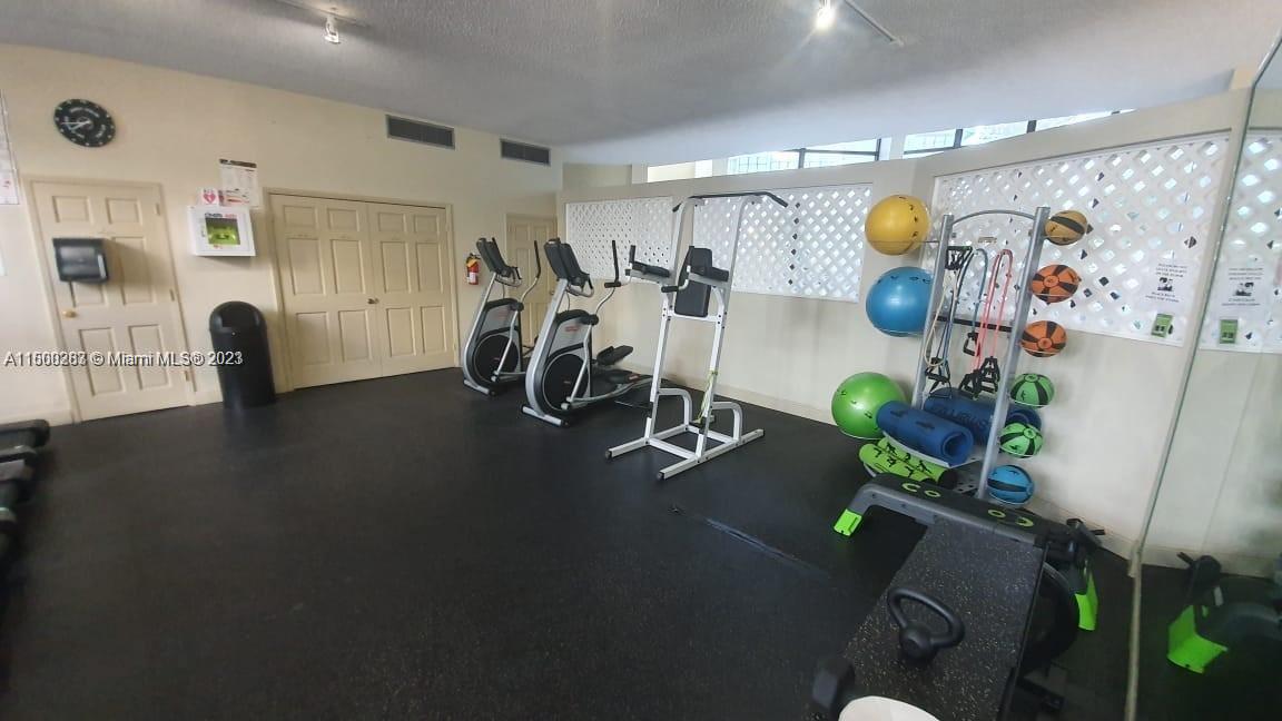 OCEANVIEW PARK CONDO - Residential Lease
