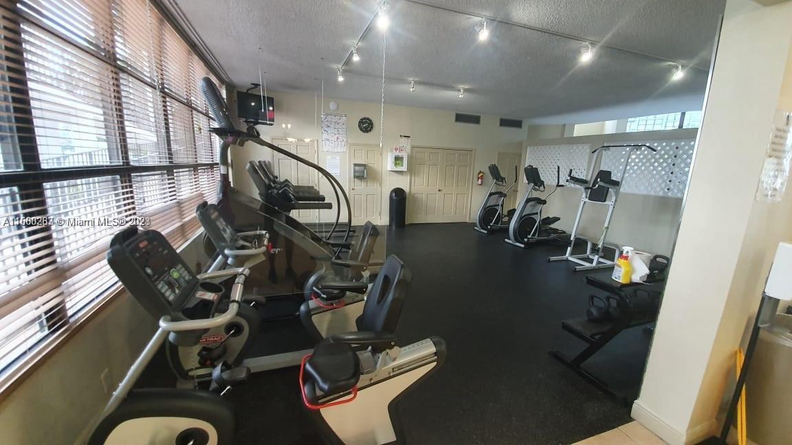 OCEANVIEW PARK CONDO - Residential Lease