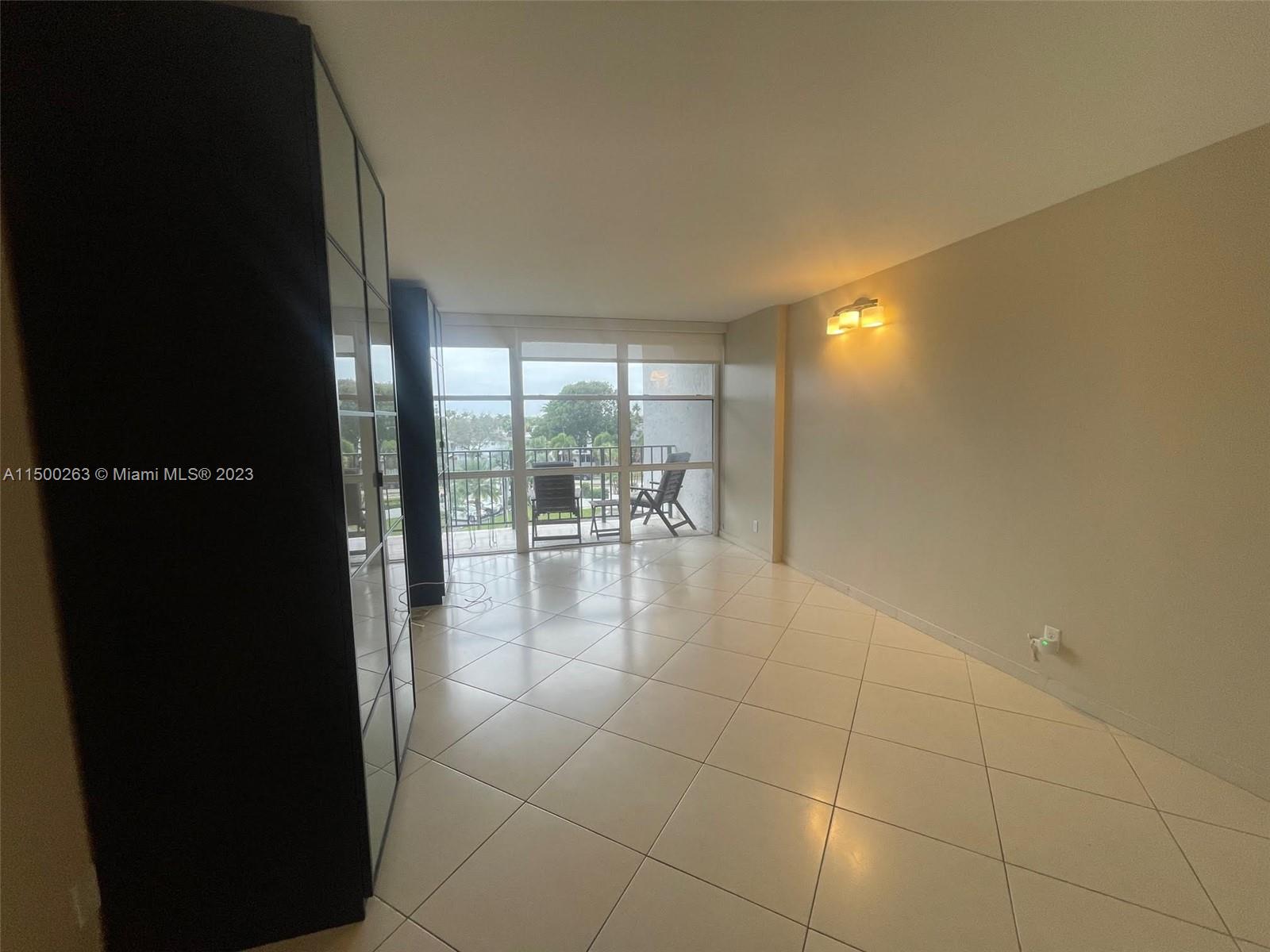 OCEANVIEW PARK CONDO - Residential Lease