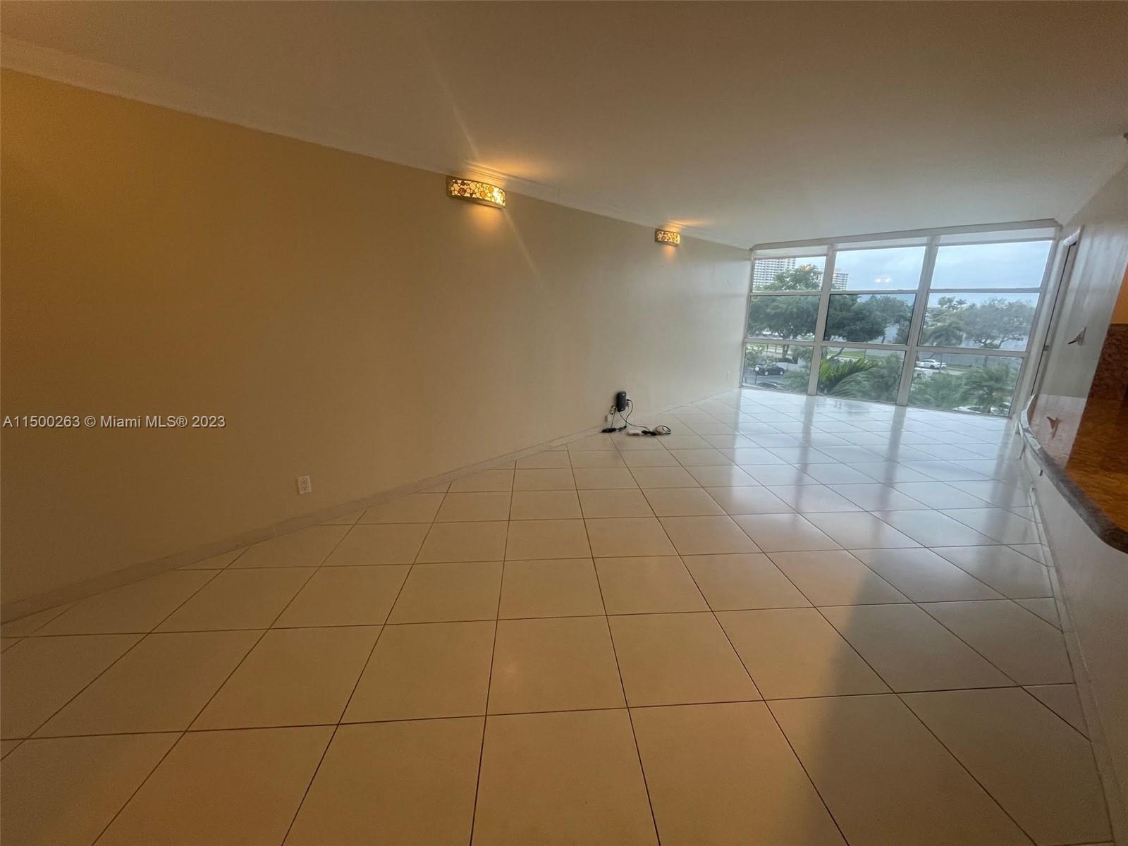 OCEANVIEW PARK CONDO - Residential Lease