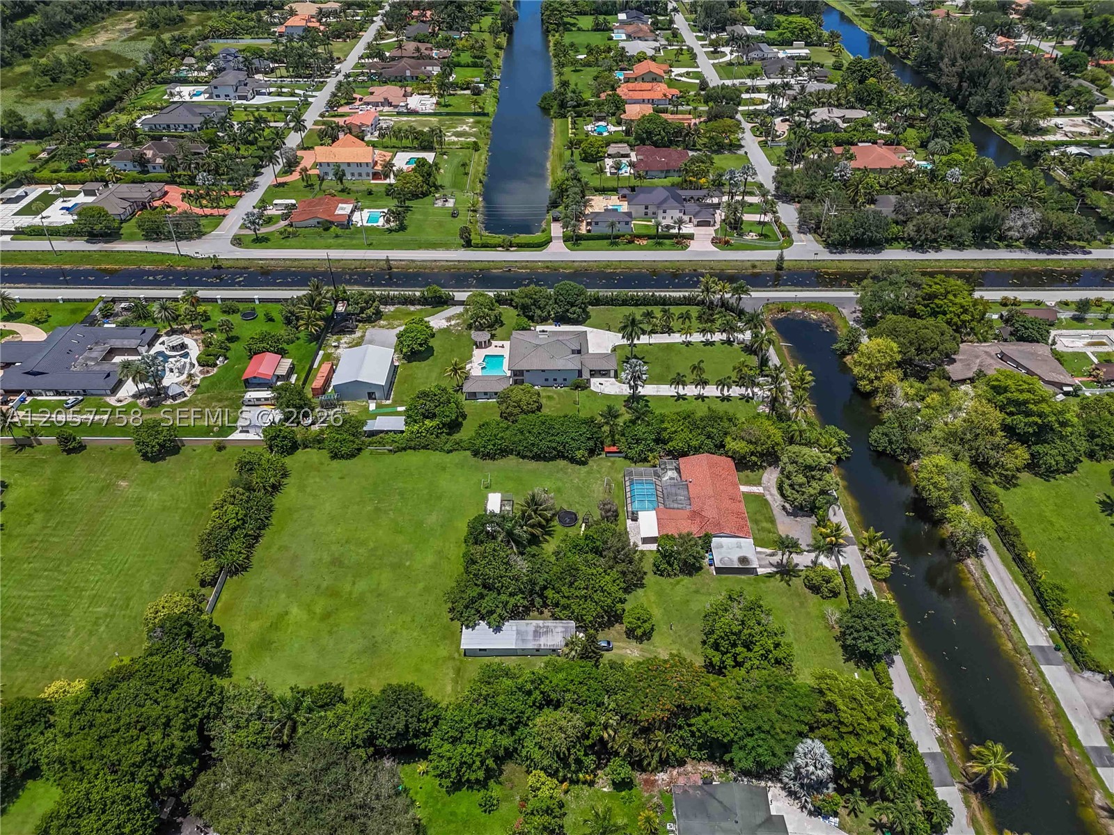 COUNTRY CLUB RANCHES SEC - Residential