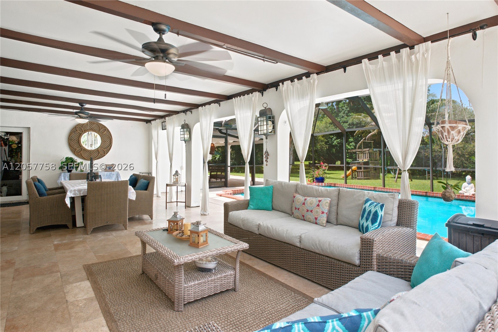 COUNTRY CLUB RANCHES SEC - Residential