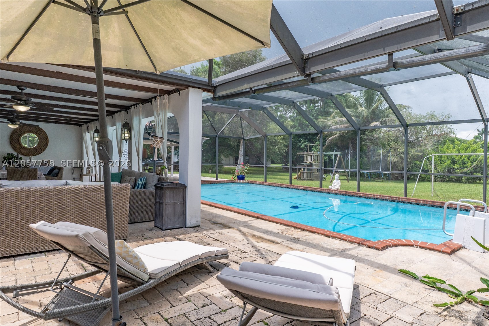 COUNTRY CLUB RANCHES SEC - Residential