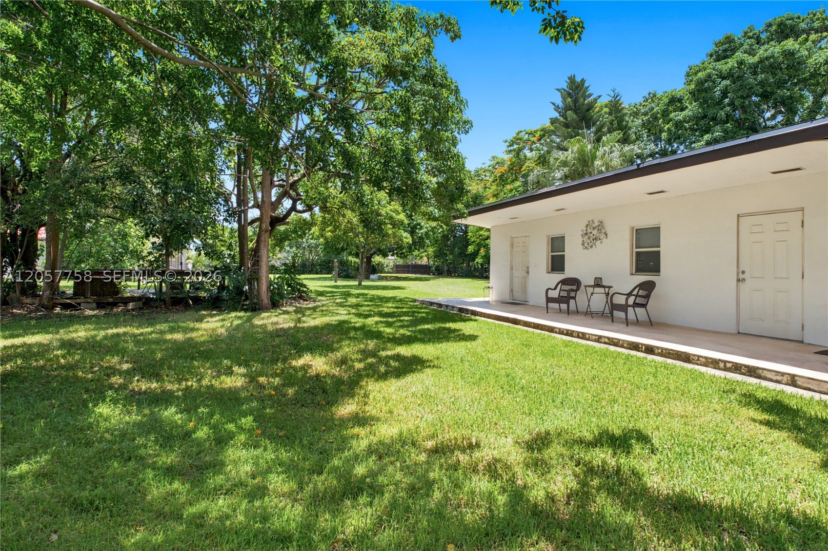 COUNTRY CLUB RANCHES SEC - Residential