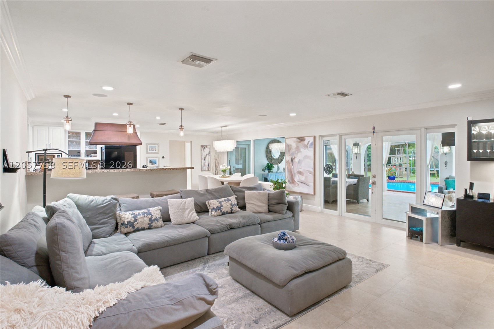 COUNTRY CLUB RANCHES SEC - Residential
