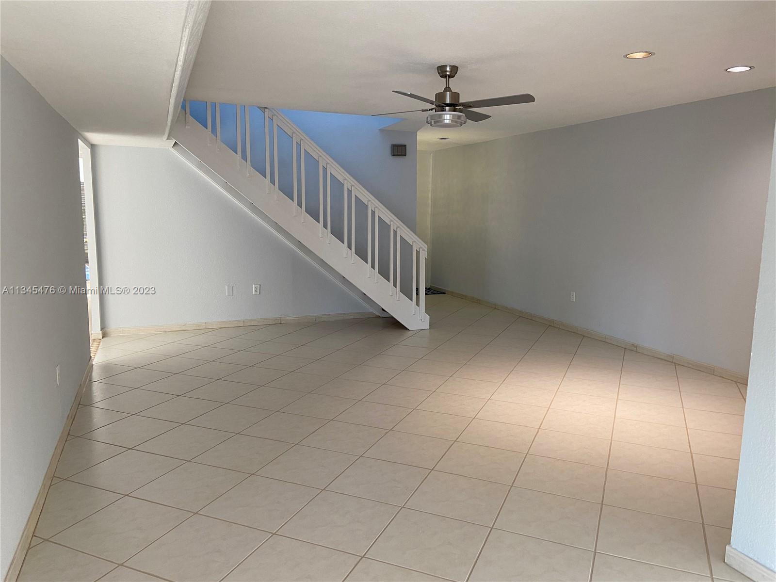 MIAMI LAKES LOCH LOMOND E - Residential