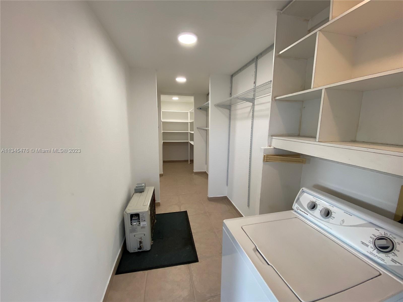 MIAMI LAKES LOCH LOMOND E - Residential