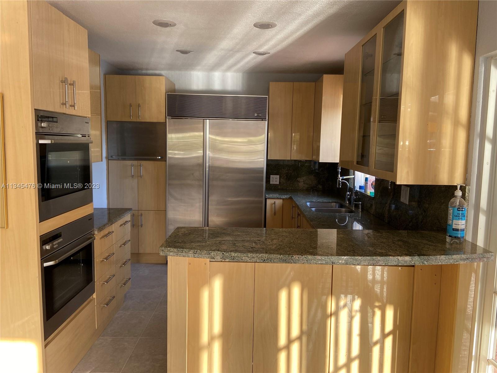 MIAMI LAKES LOCH LOMOND E - Residential