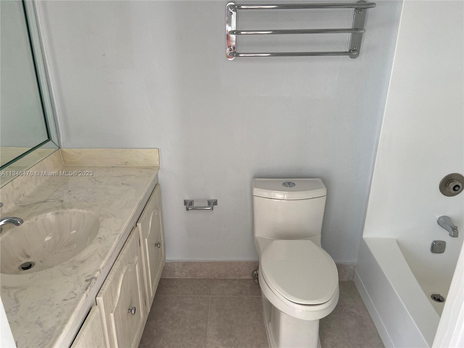 MIAMI LAKES LOCH LOMOND E - Residential