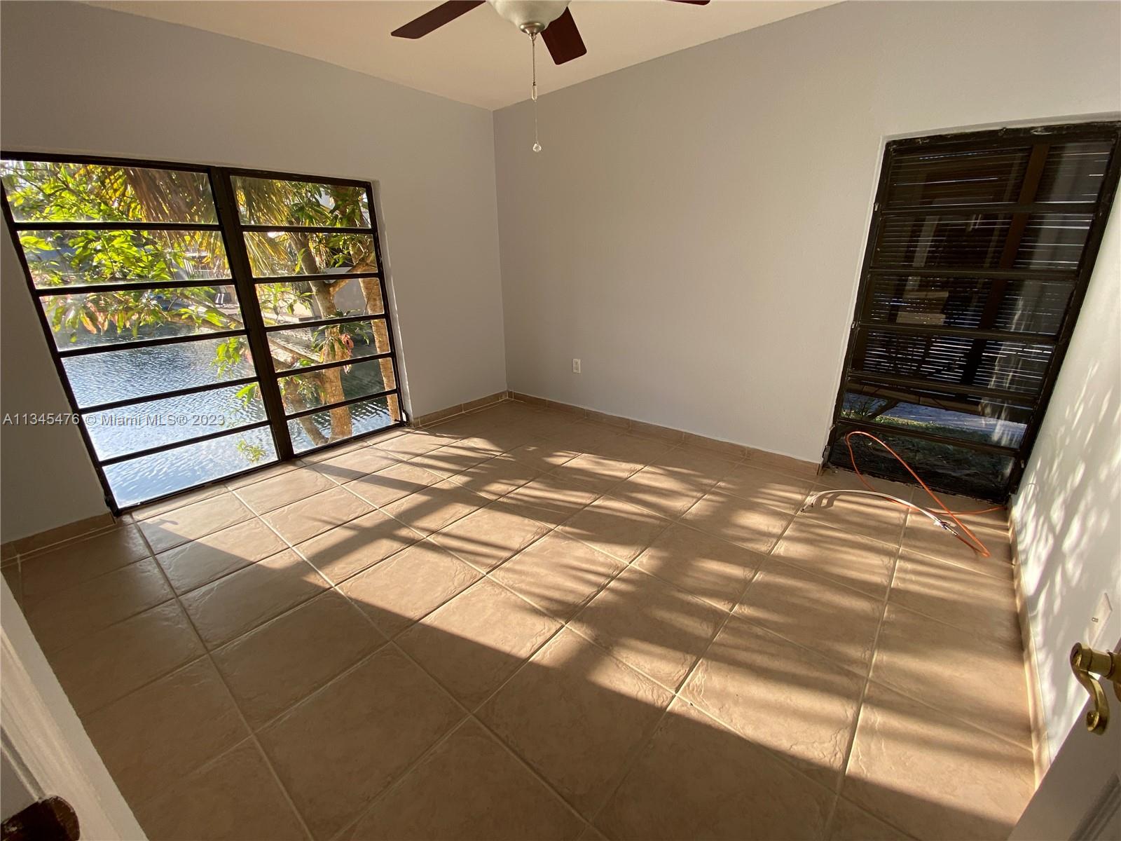 MIAMI LAKES LOCH LOMOND E - Residential