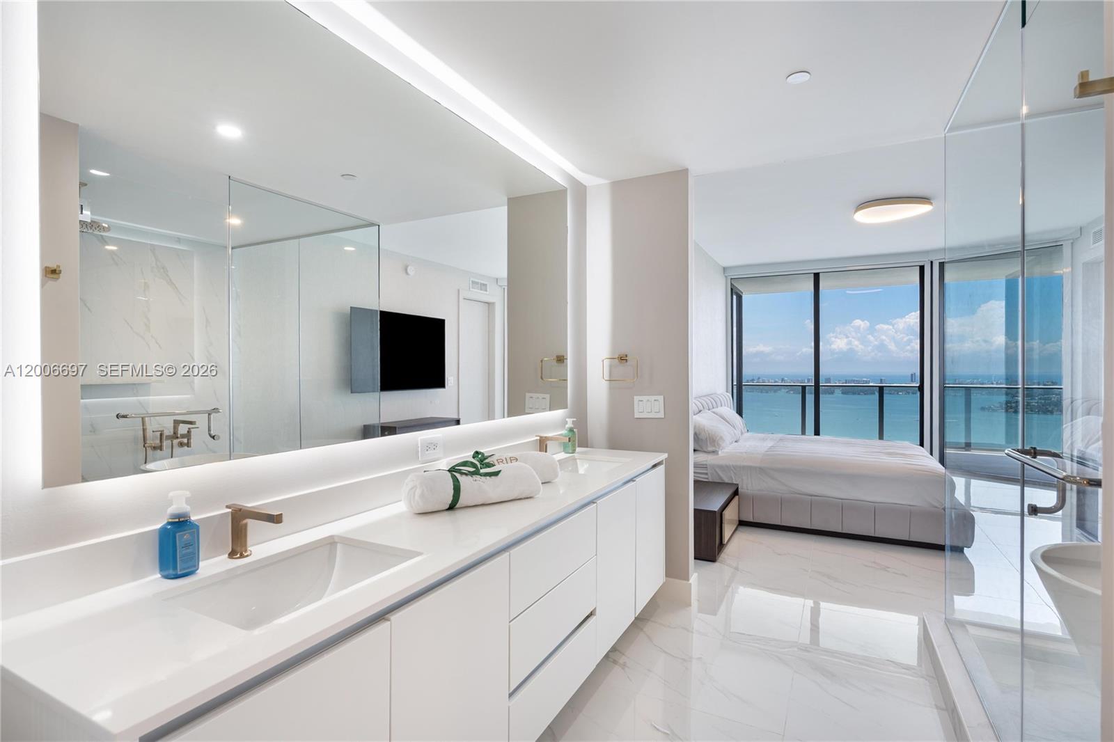 ARIA RESERVE - Residential