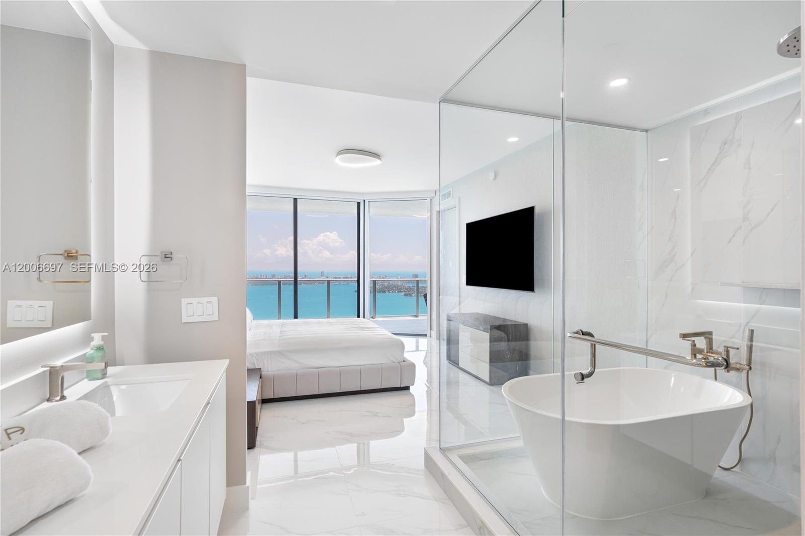 ARIA RESERVE - Residential