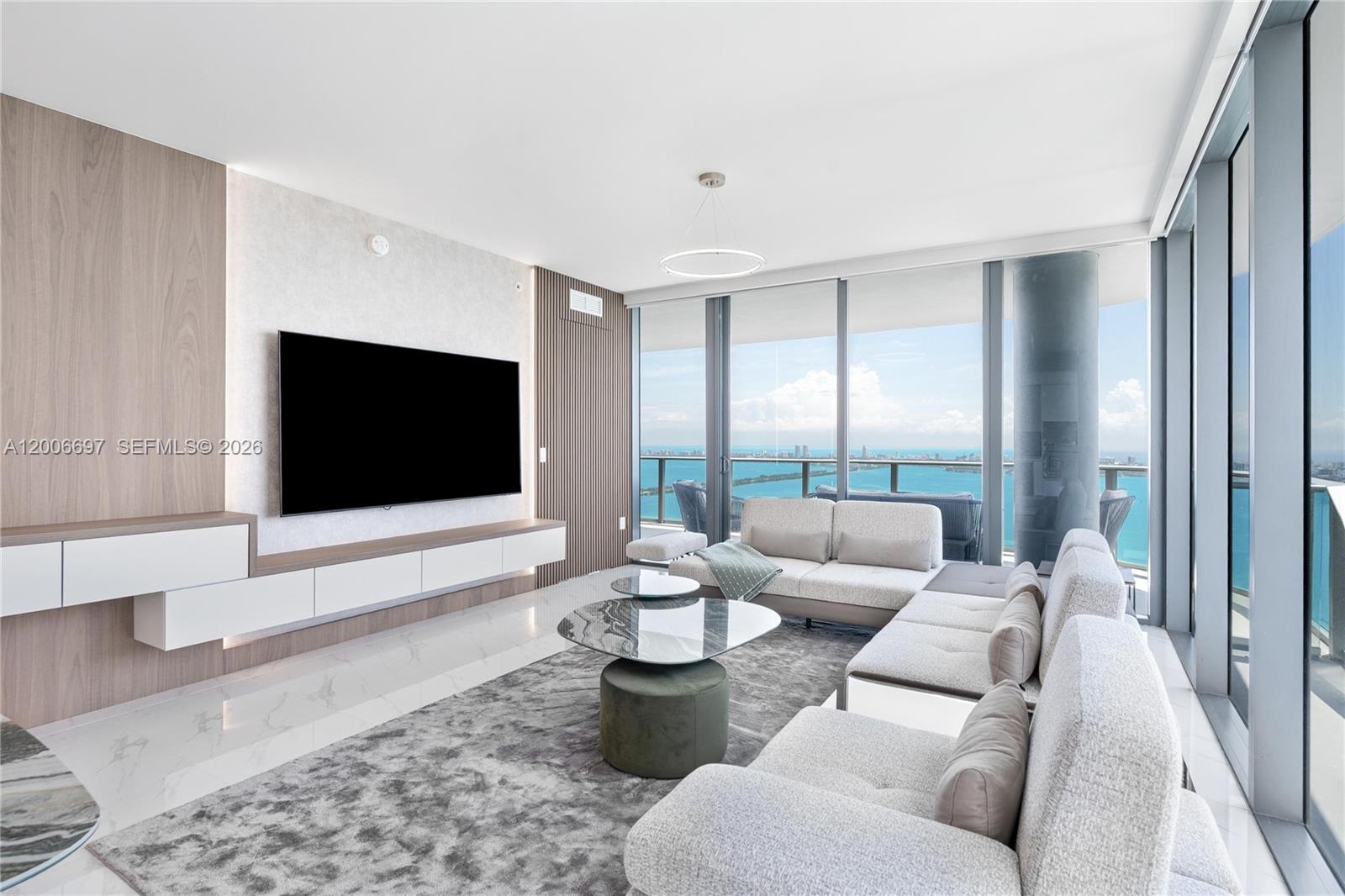 ARIA RESERVE - Residential