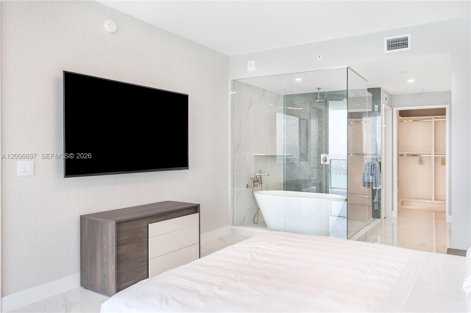 ARIA RESERVE - Residential