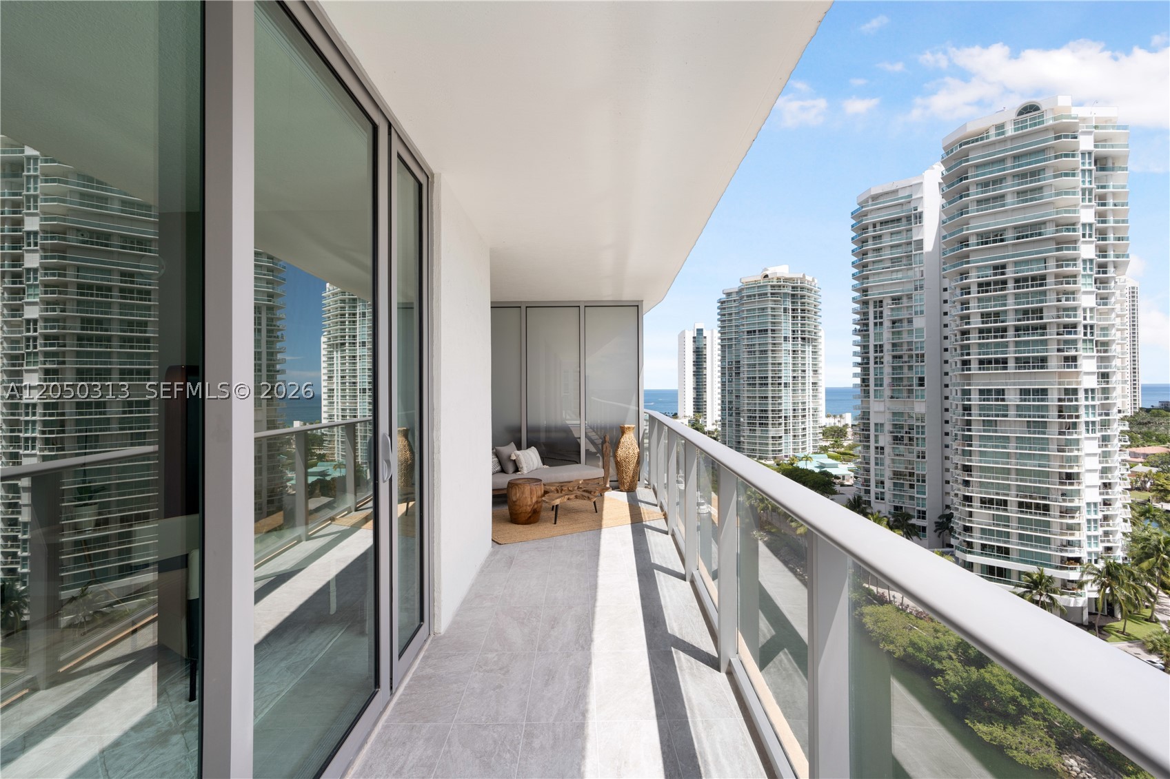PARQUE TOWERS CONDO - Residential Lease